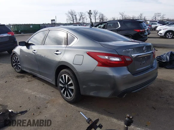 ✅ 2018 Nissan Altima SV • VIN: 1N4AL3AP3JC280995 • Лот: 44695546. Опубліковано раніше на IAAI з пробігом 83 303 миль. Безкоштовний доступ до архіву аукціонних продажів зі США та докладний звіт про історію автомобіля на DreamBid. Зображення 3.