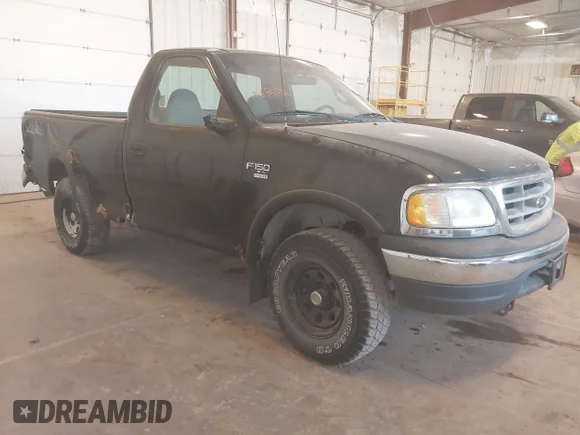 ✅ 2000 Ford F-150 XL • VIN: 1FTRF18W2YNA78962 • Лот: 44919721. Опубліковано раніше на IAAI з пробігом 106 785 миль. Безкоштовний доступ до архіву аукціонних продажів зі США та докладний звіт про історію автомобіля на DreamBid. Зображення 1.