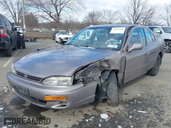 ✅ 1995 Toyota Camry LE • VIN: 4T1GK12E0SU108035 • Lot: 44012146. Wystawiony na IAAI z przebiegiem 108 730 mil. Bezpłatny archiwum sprzedaży aukcyjnych z USA i szczegółowy raport historii pojazdu na DreamBid. Zdjęcie 2.