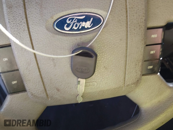 ✅ 2004 Ford F-150 XLT • VIN: 1FTPW12534KD83020 • Lot: 43913977. Wystawiony na IAAI z przebiegiem 234 817 mil. Bezpłatny archiwum sprzedaży aukcyjnych z USA i szczegółowy raport historii pojazdu na DreamBid. Zdjęcie 11.