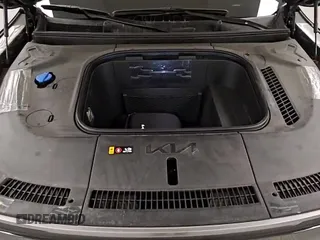 ✅ 2024 Kia EV9 Light Long Range • VIN: KNDAB5S17R6042015 • Lot: 61664695. Listed on Copart with 16,824 mi. Free auction sales archive from the USA and detailed vehicle history report at DreamBid. Image 15.