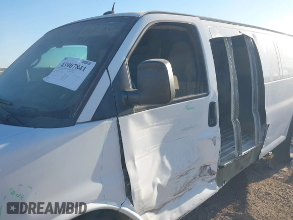 ✅ 2015 Chevrolet Express Cargo • VIN: 1GCZGUCG2F1103863 • Lot: 43907841. Wystawiony na IAAI z przebiegiem 241 522 mil. Bezpłatny archiwum sprzedaży aukcyjnych z USA i szczegółowy raport historii pojazdu na DreamBid. Zdjęcie 6.