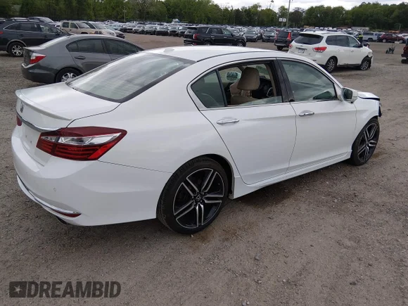 ✅ 2017 Honda Accord Touring • VIN: 1HGCR3F91HA001109 • Lot: 45126109. Wystawiony na IAAI z przebiegiem 130 954 mil. Bezpłatny archiwum sprzedaży aukcyjnych z USA i szczegółowy raport historii pojazdu na DreamBid. Zdjęcie 4.