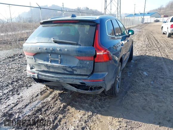 ✅ 2019 Volvo XC60 Momentum • VIN: LYV102RK7KB247493 • Lot: 44483614. Wystawiony na IAAI z przebiegiem 83 011 mil. Bezpłatny archiwum sprzedaży aukcyjnych z USA i szczegółowy raport historii pojazdu na DreamBid. Zdjęcie 4.