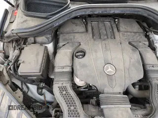 ✅ 2019 Mercedes-Benz GLE 400 • VIN: 4JGDA5GB6KB210849 • Lot: 82333205. Wystawiony na Copart z przebiegiem 98 178 mil. Bezpłatny archiwum sprzedaży aukcyjnych z USA i szczegółowy raport historii pojazdu na DreamBid. Zdjęcie 15.