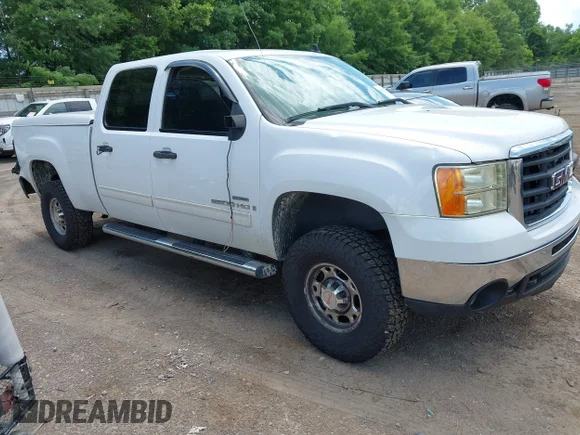 ✅ 2007 GMC Sierra 2500HD SLT • VIN: 1GTHK23647F534196 • Лот: 45232123. Опубликован ранее на IAAI с пробегом 216 528 миль. Бесплатный доступ к архиву аукционных продаж из США и подробный отчёт об истории автомобиля на DreamBid. Изображение 1.