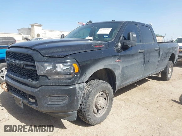 ✅ 2023 Ram 2500 Tradesman • VIN: 3C6UR5HL2PG587012 • Lot: 41704685. Wystawiony na IAAI z przebiegiem 78 629 mil. Bezpłatny archiwum sprzedaży aukcyjnych z USA i szczegółowy raport historii pojazdu na DreamBid. Zdjęcie 2.