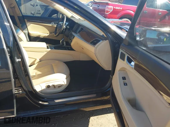 ✅ 2017 Genesis G80 3.8L • VIN: KMHGN4JE0HU199682 • Лот: 44396669. Опубліковано раніше на IAAI з пробігом 85 125 миль. Безкоштовний доступ до архіву аукціонних продажів зі США та докладний звіт про історію автомобіля на DreamBid. Зображення 5.