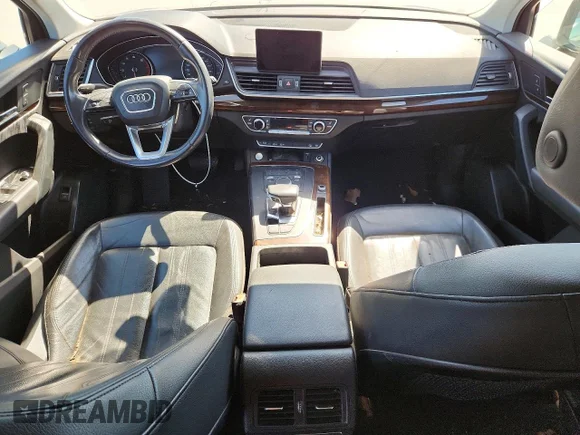 ✅ 2020 Audi Q5 Premium • VIN: WA1ANAFY6L2042913 • Lot: 46950106. Wystawiony na Copart z przebiegiem 106 328 mil. Bezpłatny archiwum sprzedaży aukcyjnych z USA i szczegółowy raport historii pojazdu na DreamBid. Zdjęcie 8.