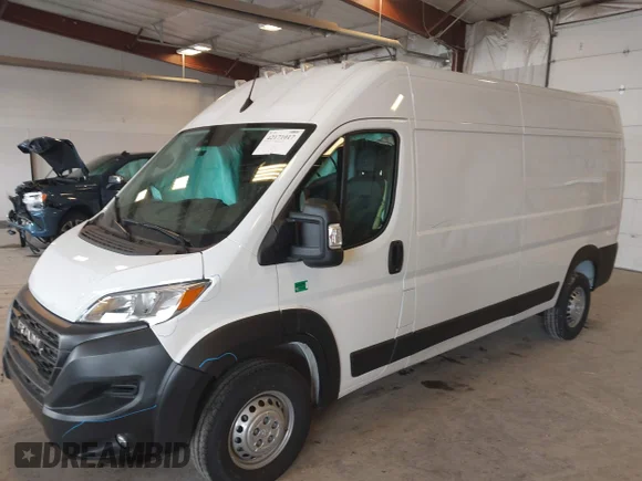 ✅ 2024 Ram ProMaster Cargo Tradesman • VIN: 3C6LRVDG9RE143418 • Lot: 42171017. Wystawiony na IAAI z przebiegiem 5 648 mil. Bezpłatny archiwum sprzedaży aukcyjnych z USA i szczegółowy raport historii pojazdu na DreamBid. Zdjęcie 6.