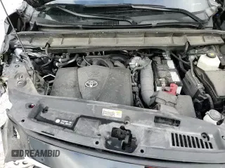 ✅ 2022 Toyota Highlander XLE • VIN: 5TDGZRAH4NS138125 • Lot: 43362615. Listed on Copart with 51,445 mi. Free auction sales archive from the USA and detailed vehicle history report at DreamBid. Image 17.