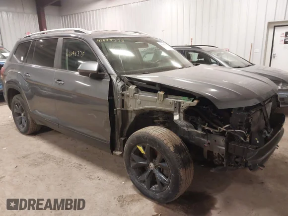 ✅ 2018 Volkswagen Atlas S • VIN: 1V2GR2CA7JC518805 • Lot: 41698375. Wystawiony na IAAI z przebiegiem 155 093 mil. Bezpłatny archiwum sprzedaży aukcyjnych z USA i szczegółowy raport historii pojazdu na DreamBid. Zdjęcie 1.