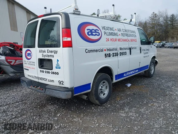 ✅ 2022 Chevrolet Express Cargo • VIN: 1GCWGAFP4N1268325 • Лот: 44852680. Опубліковано раніше на IAAI з пробігом 46 300 миль. Безкоштовний доступ до архіву аукціонних продажів зі США та докладний звіт про історію автомобіля на DreamBid. Зображення 4.