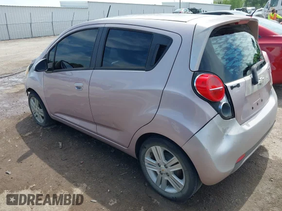 ✅ 2013 Chevrolet Spark LT • VIN: KL8CD6S98DC578117 • Lot: 44785689. Wystawiony na IAAI z przebiegiem 80 612 mil. Bezpłatny archiwum sprzedaży aukcyjnych z USA i szczegółowy raport historii pojazdu na DreamBid. Zdjęcie 3.