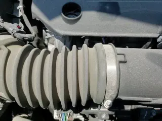 ✅ 2023 Cadillac XT4 FWD Luxury • VIN: 1GYAZAR42PF102696 • Lot: 60524065. Listed on Copart with 1,903 mi. Free auction sales archive from the USA and detailed vehicle history report at DreamBid. Image 15.