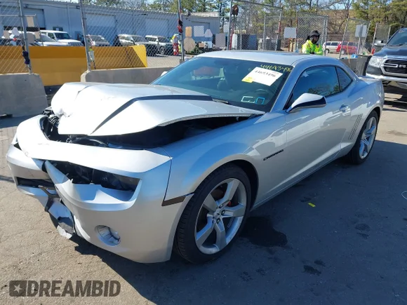 ✅ 2012 Chevrolet Camaro 1LT • VIN: 2G1FB1E32C9172692 • Lot: 44693496. Wystawiony na IAAI z przebiegiem 106 539 mil. Bezpłatny archiwum sprzedaży aukcyjnych z USA i szczegółowy raport historii pojazdu na DreamBid. Zdjęcie 2.