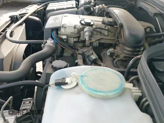 ✅ 1998 Mercedes-Benz C 230/260/280/320 • VIN: WDBHA23G9WA639273 • Lot: 41721769. Wystawiony na IAAI z przebiegiem 149 142 mil. Bezpłatny archiwum sprzedaży aukcyjnych z USA i szczegółowy raport historii pojazdu na DreamBid. Zdjęcie 19.