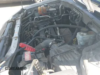 ✅ 2006 Mazda Tribute i • VIN: 4F2YZ02Z86KM08764 • Lot: 43079690. Listed on IAAI with 207,691 mi. Free auction sales archive from the USA and detailed vehicle history report at DreamBid. Image 12.