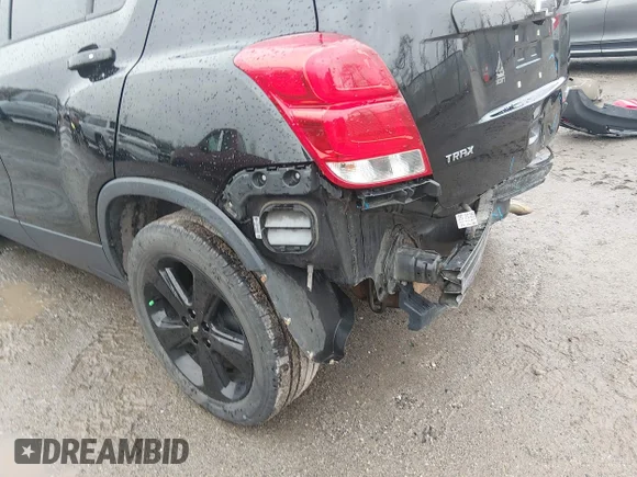 ✅ 2018 Chevrolet Trax Premier • VIN: KL7CJMSB5JB618093 • Лот: 44608347. Опубліковано раніше на IAAI з пробігом 130 518 миль. Безкоштовний доступ до архіву аукціонних продажів зі США та докладний звіт про історію автомобіля на DreamBid. Зображення 6.