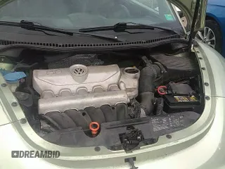 ✅ 2006 Volkswagen Beetle • VIN: 3VWRW31C86M423556 • Lot: 36505344. Wystawiony na IAAI z przebiegiem 130 695 mil. Bezpłatny archiwum sprzedaży aukcyjnych z USA i szczegółowy raport historii pojazdu na DreamBid. Zdjęcie 12.