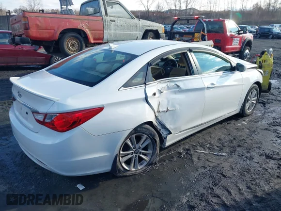 ✅ 2013 Hyundai Sonata GLS • VIN: 5NPEB4AC1DH737880 • Lot: 44115135. Wystawiony na IAAI z przebiegiem 145 971 mil. Bezpłatny archiwum sprzedaży aukcyjnych z USA i szczegółowy raport historii pojazdu na DreamBid. Zdjęcie 4.
