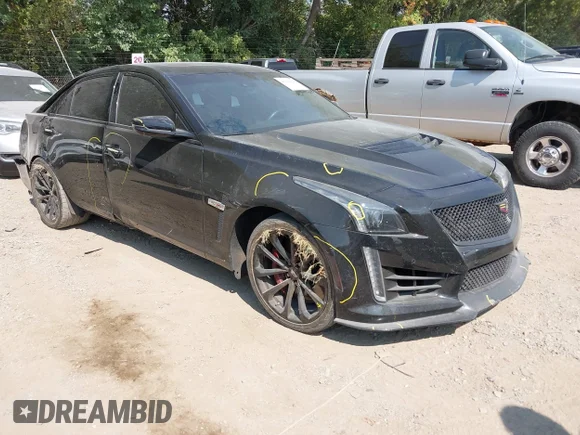 ✅ 2017 Cadillac CTS-V • VIN: 1G6A15S60H0201945 • Lot: 43222278. Wystawiony na IAAI z przebiegiem 68 179 mil. Bezpłatny archiwum sprzedaży aukcyjnych z USA i szczegółowy raport historii pojazdu na DreamBid. Zdjęcie 1.