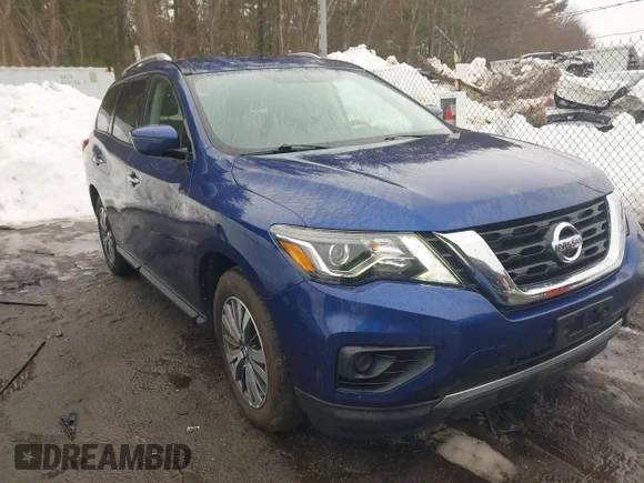 ✅ 2018 Nissan Pathfinder S • VIN: 5N1DR2MM7JC626608 • Lot: 44547208. Wystawiony na IAAI z przebiegiem 105 210 mil. Bezpłatny archiwum sprzedaży aukcyjnych z USA i szczegółowy raport historii pojazdu na DreamBid. Zdjęcie 1.