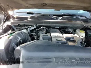 ✅ 2021 Ram 2500 Laramie • VIN: 3C6UR5FL8MG557382 • Lot: 80746475. Wystawiony na Copart z przebiegiem 69 960 mil. Bezpłatny archiwum sprzedaży aukcyjnych z USA i szczegółowy raport historii pojazdu na DreamBid. Zdjęcie 13.