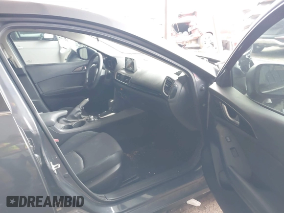 ✅ 2016 Mazda 3 i Sport • VIN: JM1BM1U79G1335756 • Lot: 44893018. Wystawiony na IAAI z przebiegiem 77 688 mil. Bezpłatny archiwum sprzedaży aukcyjnych z USA i szczegółowy raport historii pojazdu na DreamBid. Zdjęcie 5.