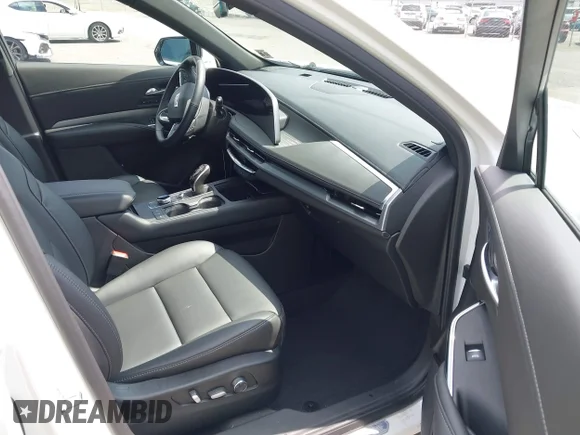 ✅ 2025 Cadillac XT4 AWD Premium Luxury • VIN: 1GYFZDR44SF115417 • Lot: 42761832. Listed on IAAI with 6,122 mi. Free auction sales archive from the USA and detailed vehicle history report at DreamBid. Image 5.