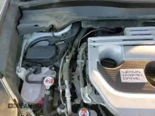 ✅ 2020 Lexus UX 250h F Sport • VIN: JTHE9JBH9L2035647 • Лот: 94720495. Опубликован ранее на Copart с пробегом 67 321 миль. Бесплатный доступ к архиву аукционных продаж из США и подробный отчёт об истории автомобиля на DreamBid. Изображение 14.