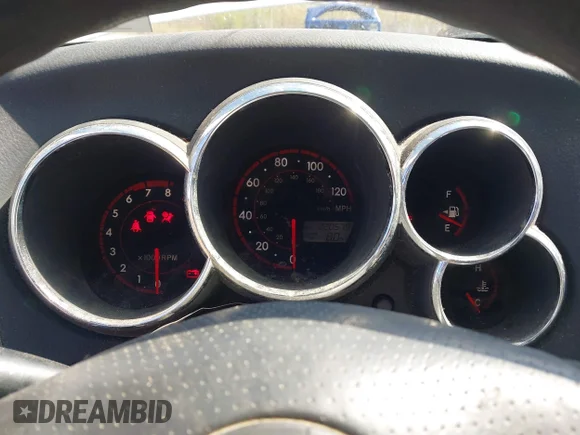 ✅ 2005 Pontiac Vibe • VIN: 5Y2SL638X5Z406844 • Лот: 40294758. Опубликован ранее на IAAI с пробегом 220 579 миль. Бесплатный доступ к архиву аукционных продаж из США и подробный отчёт об истории автомобиля на DreamBid. Изображение 6.