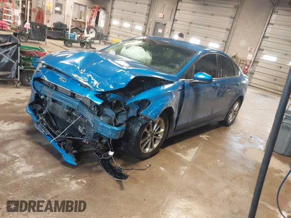 ✅ 2019 Ford Fusion SE • VIN: 3FA6P0HD9KR203734 • Lot: 44162673. Wystawiony na IAAI z przebiegiem 97 977 mil. Bezpłatny archiwum sprzedaży aukcyjnych z USA i szczegółowy raport historii pojazdu na DreamBid. Zdjęcie 2.