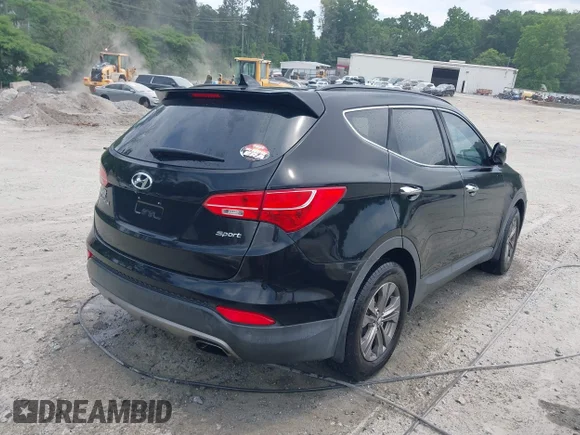 ✅ 2014 Hyundai Santa Fe • VIN: 5XYZU3LB8EG176290 • Lot: 45030830. Wystawiony na IAAI z przebiegiem 146 975 mil. Bezpłatny archiwum sprzedaży aukcyjnych z USA i szczegółowy raport historii pojazdu na DreamBid. Zdjęcie 4.