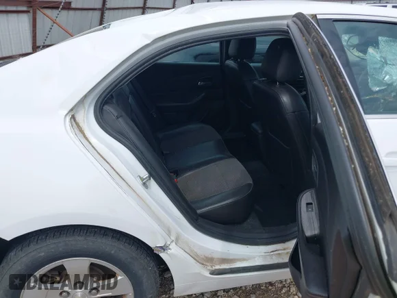 ✅ 2016 Chevrolet Malibu LT • VIN: 1G11C5SA4GF149946 • Lot: 44805217. Wystawiony na IAAI z przebiegiem 174 223 mil. Bezpłatny archiwum sprzedaży aukcyjnych z USA i szczegółowy raport historii pojazdu na DreamBid. Zdjęcie 8.