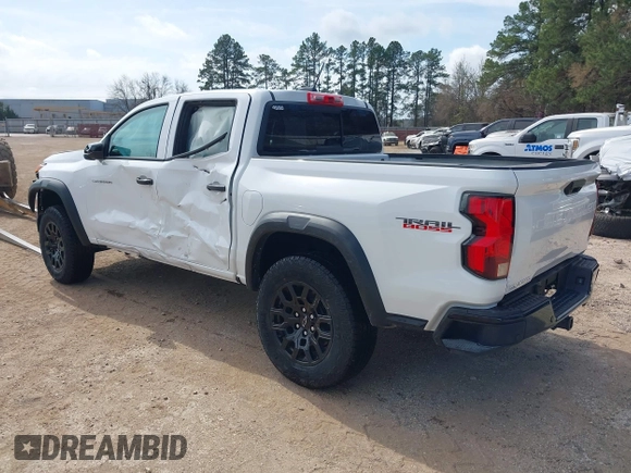 ✅ 2026 Chevrolet Colorado 4WD Trail Boss • VIN: 1GCPTEEK3T1144590 • Lot: 44401834. Wystawiony na IAAI z przebiegiem 322 mil. Bezpłatny archiwum sprzedaży aukcyjnych z USA i szczegółowy raport historii pojazdu na DreamBid. Zdjęcie 3.