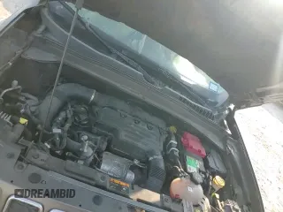 ✅ 2020 Jeep Renegade Limited • VIN: ZACNJBD19LPL92408 • Lot: 82741655. Wystawiony na Copart z przebiegiem 89 791 mil. Bezpłatny archiwum sprzedaży aukcyjnych z USA i szczegółowy raport historii pojazdu na DreamBid. Zdjęcie 14.