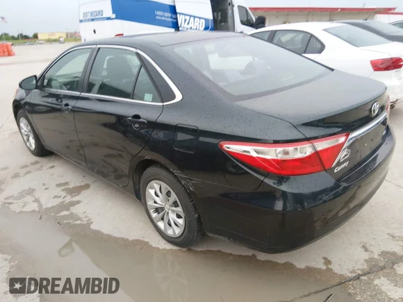 ✅ 2015 Toyota Camry LE • VIN: 4T4BF1FK0FR475091 • Lot: 45007300. Wystawiony na IAAI z przebiegiem 128 534 mil. Bezpłatny archiwum sprzedaży aukcyjnych z USA i szczegółowy raport historii pojazdu na DreamBid. Zdjęcie 3.
