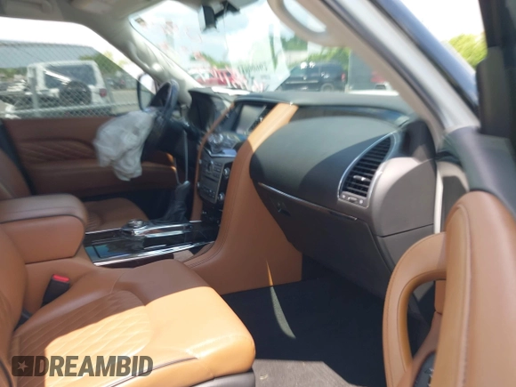 ✅ 2018 Infiniti QX80 • VIN: JN8AZ2NE4J9190803 • Lot: 42600962. Wystawiony na IAAI z przebiegiem 101 608 mil. Bezpłatny archiwum sprzedaży aukcyjnych z USA i szczegółowy raport historii pojazdu na DreamBid. Zdjęcie 5.