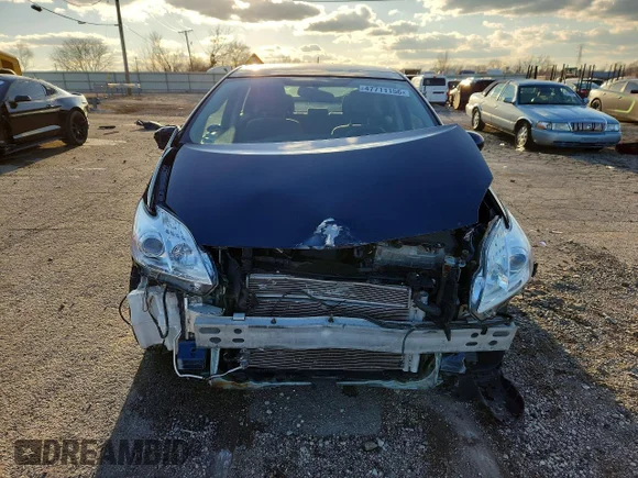 ✅ 2013 Toyota Prius Three • VIN: JTDKN3DU4D1723245 • Lot: 47711156. Wystawiony na Copart z przebiegiem 141 306 mil. Bezpłatny archiwum sprzedaży aukcyjnych z USA i szczegółowy raport historii pojazdu na DreamBid. Zdjęcie 5.