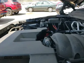 ✅ 2017 GMC Yukon SLE • VIN: 1GKS2AKC3HR168940 • Lot: 42634579. Wystawiony na IAAI z przebiegiem 122 944 mil. Bezpłatny archiwum sprzedaży aukcyjnych z USA i szczegółowy raport historii pojazdu na DreamBid. Zdjęcie 19.