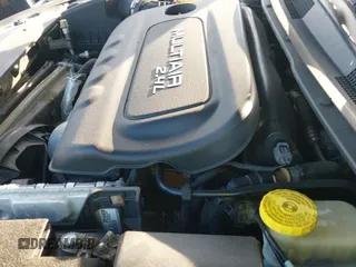 ✅ 2015 Chrysler 200 Limited • VIN: 1C3CCCAB8FN557700 • Lot: 43540085. Wystawiony na IAAI z przebiegiem 131 231 mil. Bezpłatny archiwum sprzedaży aukcyjnych z USA i szczegółowy raport historii pojazdu na DreamBid. Zdjęcie 19.