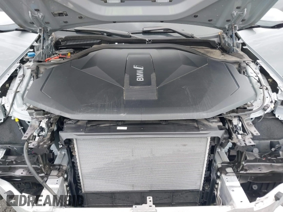 ✅ 2024 BMW i5 eDrive40 • VIN: WBY33FK05RCP53702 • Lot: 41759506. Wystawiony na IAAI z przebiegiem 13 244 mil. Bezpłatny archiwum sprzedaży aukcyjnych z USA i szczegółowy raport historii pojazdu na DreamBid. Zdjęcie 10.