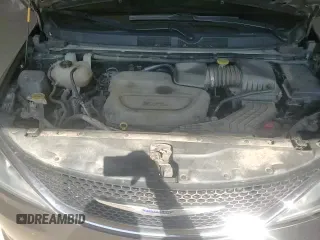 ✅ 2019 Chrysler Pacifica Touring Plus • VIN: 2C4RC1FG2KR667878 • Lot: 84448925. Wystawiony na Copart z przebiegiem 136 295 mil. Bezpłatny archiwum sprzedaży aukcyjnych z USA i szczegółowy raport historii pojazdu na DreamBid. Zdjęcie 14.