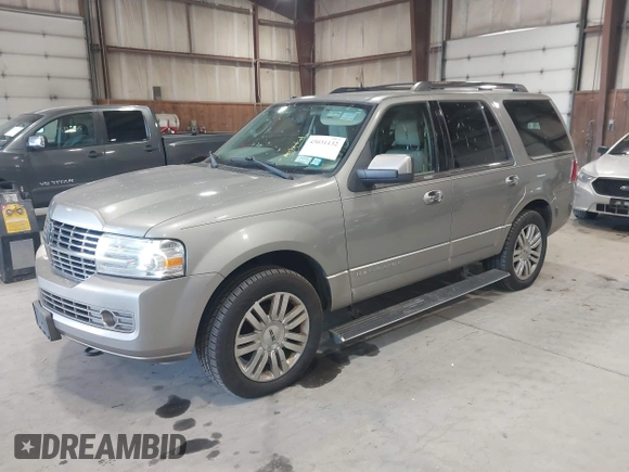 ✅ 2008 Lincoln Navigator • VIN: 5LMFU28568LJ07843 • Lot: 45031132. Wystawiony na IAAI z przebiegiem 187 948 mil. Bezpłatny archiwum sprzedaży aukcyjnych z USA i szczegółowy raport historii pojazdu na DreamBid. Zdjęcie 2.