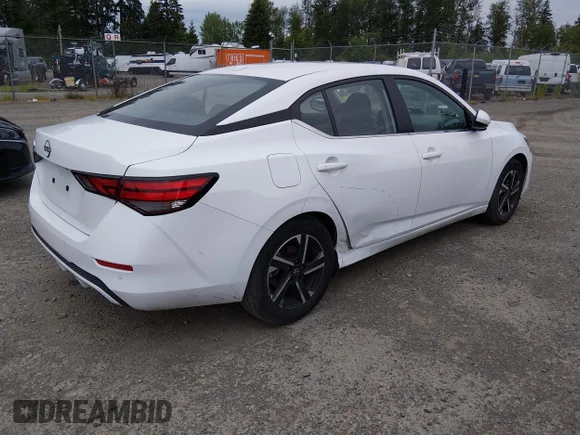 ✅ 2025 Nissan Sentra SV • VIN: 3N1AB8CV6SY360079 • Lot: 45318507. Wystawiony na IAAI z przebiegiem 13 521 mil. Bezpłatny archiwum sprzedaży aukcyjnych z USA i szczegółowy raport historii pojazdu na DreamBid. Zdjęcie 4.