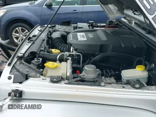 ✅ 2012 Jeep Wrangler Unlimited Call of Duty MW3 • VIN: 1C4BJWFG7CL281844 • Lot: 42494946. Wystawiony na IAAI z przebiegiem 93 669 mil. Bezpłatny archiwum sprzedaży aukcyjnych z USA i szczegółowy raport historii pojazdu na DreamBid. Zdjęcie 19.