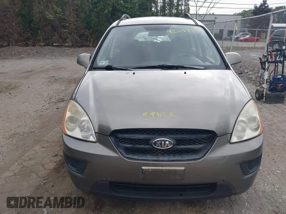 ✅ 2009 Kia Rondo LX • VIN: KNAFG529997274586 • Лот: 42639408. Опубліковано раніше на IAAI з пробігом 162 544 миль. Безкоштовний доступ до архіву аукціонних продажів зі США та докладний звіт про історію автомобіля на DreamBid. Зображення 6.