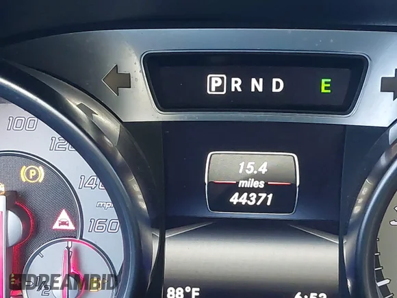 ✅ 2016 Mercedes-Benz SL 400 • VIN: WDDJK6FA1GF040215 • Лот: 40101658. Опубліковано раніше на IAAI з пробігом 44 371 миль. Безкоштовний доступ до архіву аукціонних продажів зі США та докладний звіт про історію автомобіля на DreamBid. Зображення 7.
