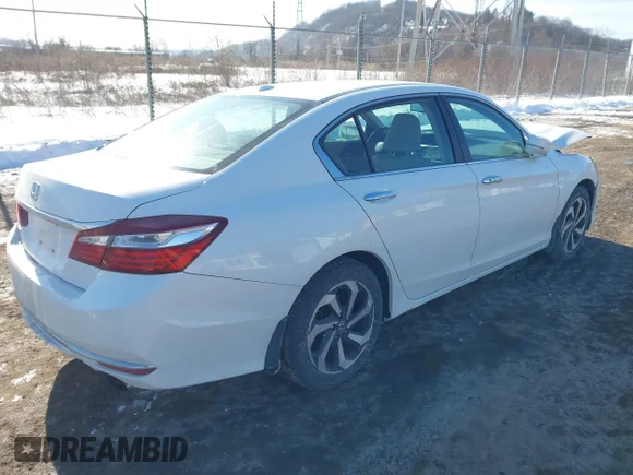 ✅ 2016 Honda Accord EX-L • VIN: 1HGCR2F88GA001737 • Lot: 44317585. Wystawiony na IAAI z przebiegiem 125 425 mil. Bezpłatny archiwum sprzedaży aukcyjnych z USA i szczegółowy raport historii pojazdu na DreamBid. Zdjęcie 4.
